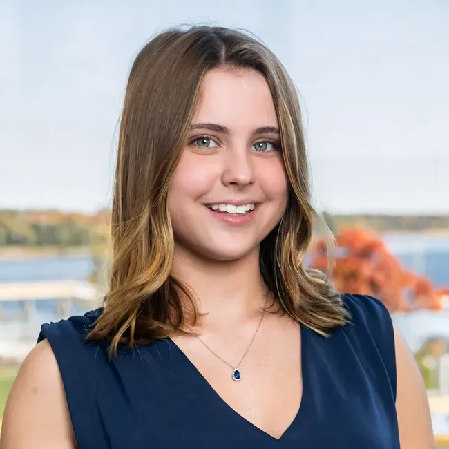 Headshot of Emme Perry