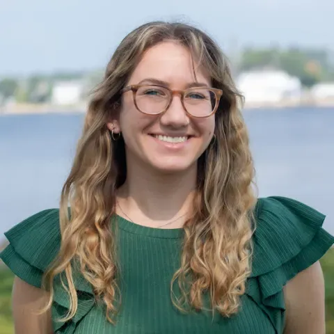 Headshot of Iris Walter